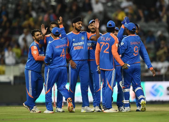 एशिया कप 2025 की शुरुआत 9 सितंबर से होनी है. इस बार एशिया कप के खिताब के लिए 8 टीमों के बीच टक्कर होगी. यह एशिया कप का 17वां संस्करण होगा. इससे पहले जान लीजिए बीते 16 संस्करण में किस टीम ने सबसे ज्यादा फाइनल खेले हैं.