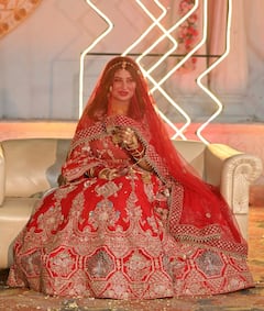 अमीर बिजनेसमैन की दुल्हन बनीं ‘बिग बॉस 12’ फेम सबा खान, लाल जोड़े में पढ़ा निकाह, सामने आई खूबसूरत तस्वीरें