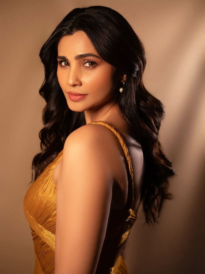डेजी ने कहा-अब तो मेरी मां भी कहती हैं- करनी है तो करो, नहीं करनी तो मत करो, कोई दिक्कत नहीं. सवाल मुझपर ही आता है- क्या मुझे शादी करनी है? और जिस तरह के रिश्ते मैं आजकल देख रही हूं, मुझे ईमानदारी से शादी करने का मन ही नहीं है.