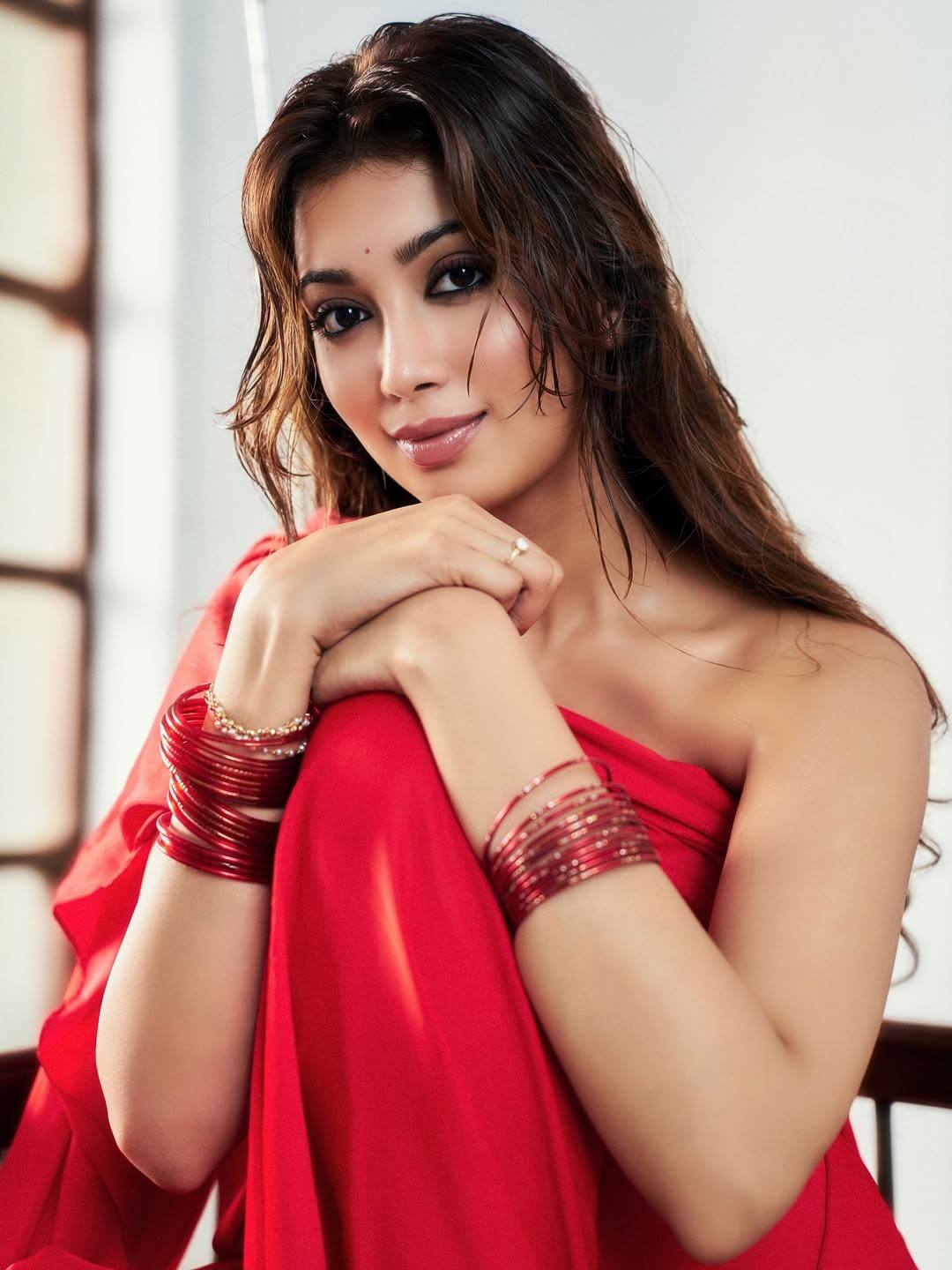 TV actress Digangana Suryavanshi entered Bigg Boss 9. At that time, he caught everyone's attention with his innocence and calm nature. The special thing is that she was one of the youngest contestants in the history of the entire Bigg Boss. When he stepped into the show, he was only 17 years old.