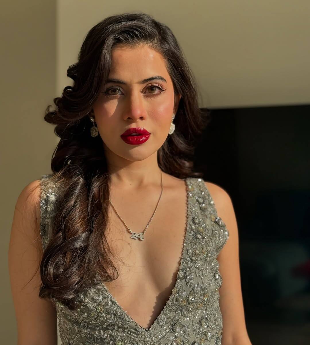 Urfi Javed also became part of the first season of Bigg Boss OTT. At that time he was 25 years old. Urfi is known for her bold fashion sense and unique style, and after coming on the show, she caught everyone's attention with the same style.