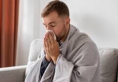 बदलते मौसम में इन 6 बीमारियों का रहता है खतरा, इस तरह बरतें सावधानी