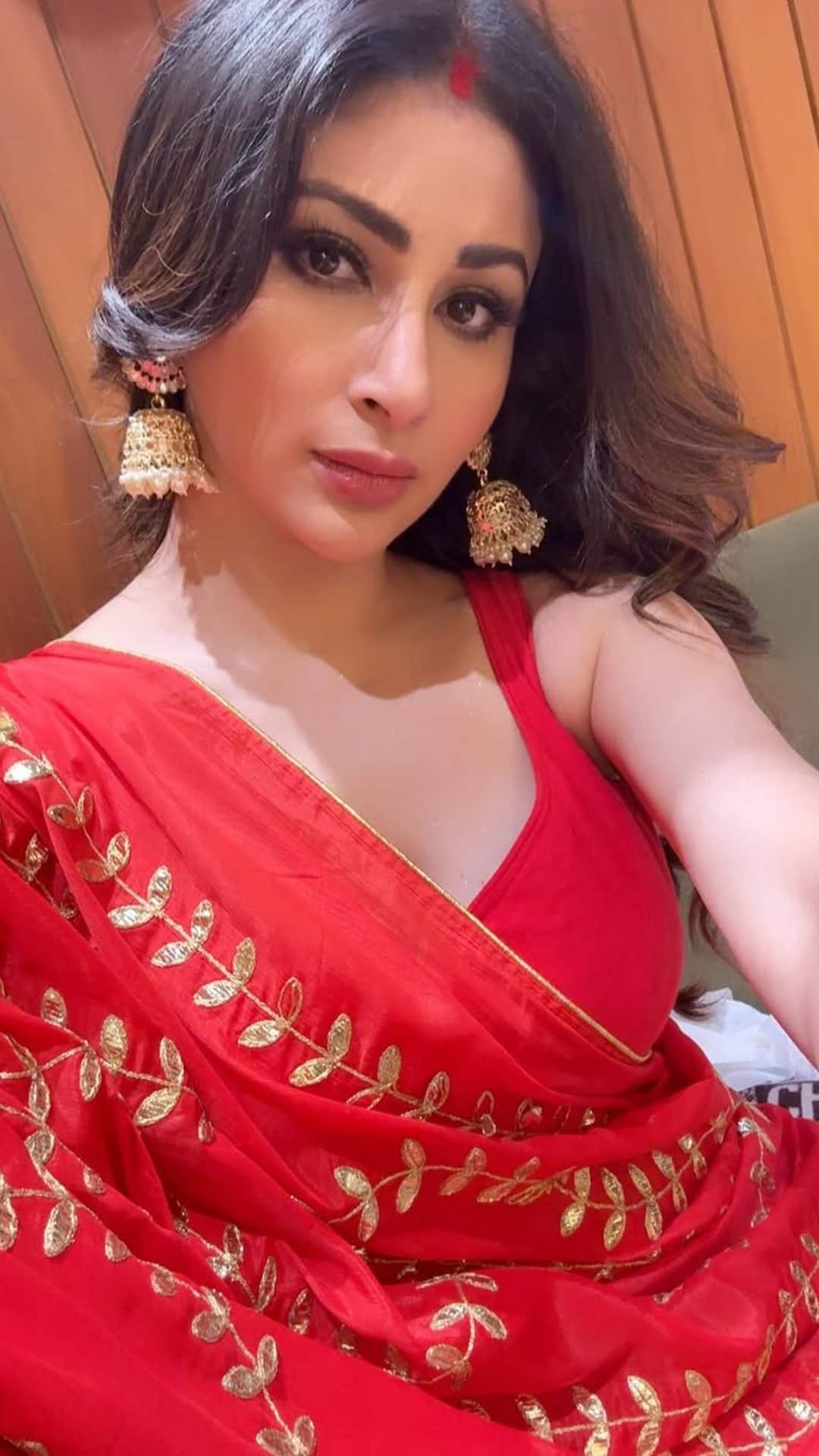 Mouni Roy Reminds Fans Why She’s A Screen Queen