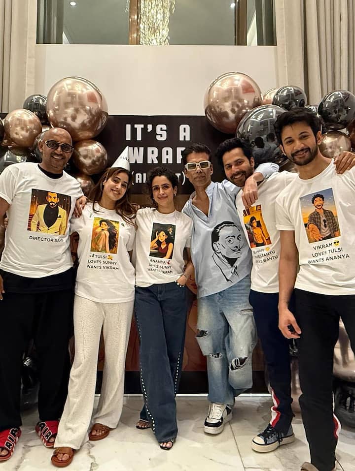 Varun Dhawan has shared many pictures after the packup, in which Karan Johar and director of the film Shashank Khaitan are also seen. The announcement of the film had seen tremendous enthusiasm among the fans and now after the shooting, the craze of the audience has increased.