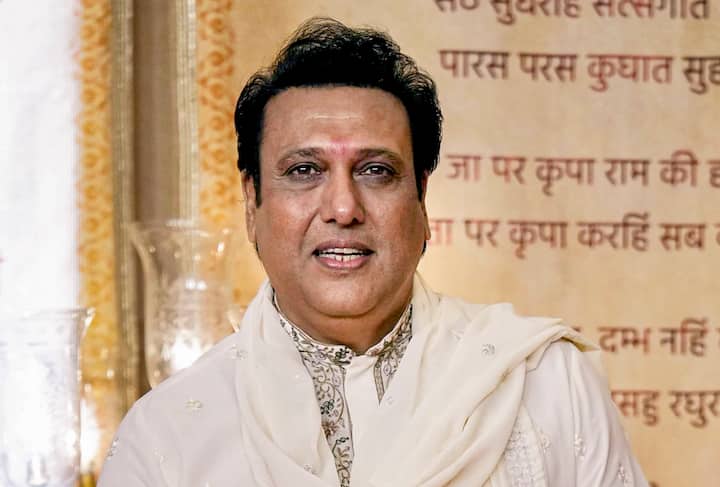 गोविंदा ने अपनी स्कूली पढ़ाई विरार के अन्नासाहेब वर्तक विद्या मंदिर से की है इसके बाद उन्होंने वसई के वर्तक कॉलेज से कॉमर्स में स्नातक की डिग्री हासिल की पढ़ाई पूरी करने के बाद उन्होंने फिल्मी दुनिया की ओर रुख किया जिसमें उनको बहुत प्रसिद्दि मिली.