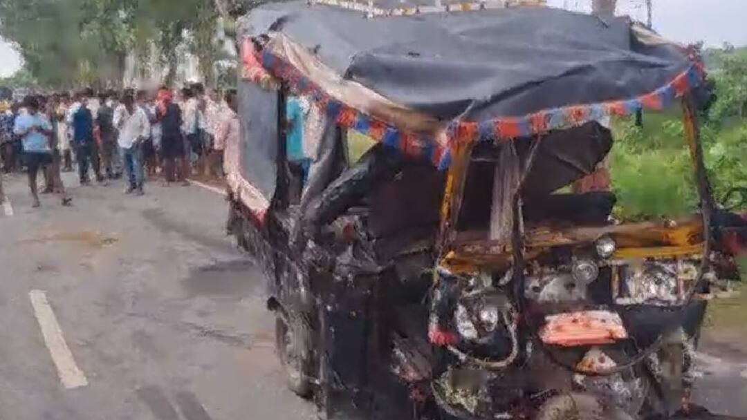 road accident in Patna Daniyawan eight people died in truck auto collision ann Bihar Accident: पटना में भीषण सड़क हादसा, ट्रक-ऑटो की टक्कर में 8 लोगों की मौत