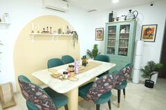 ऐसा आशियाना तो बड़े फिल्मी सितारों का भी नहीं, जैसे घर में रहते हैं जैस्मिन और अली गोनी, देखिए अंदर की झलक