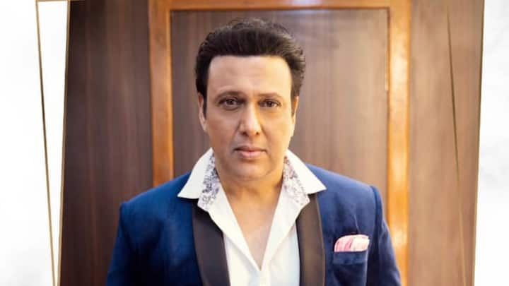 ग्रेजुएशन के बाद गोविंदा ने फिल्मों में कदम रखा उनकी पहली हिट फिल्म लव 86 इसके बाद उन्होंने कुली नं.1 ,हीरो नं.1,बड़े मियां छोटे मियां, और पार्टनर,जैसी कई सुपरहिट फिल्में दीं कॉमेडी और डांस में उनका कोई मुकाबला नहीं रहा.