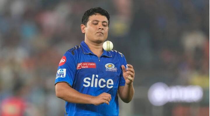 1,00,000 रँड राखीव किंमत असलेल्या पियुष चावला वगळता, सर्व भारतीय खेळाडूंची मूळ किंमत 200,000 रँड आहे.