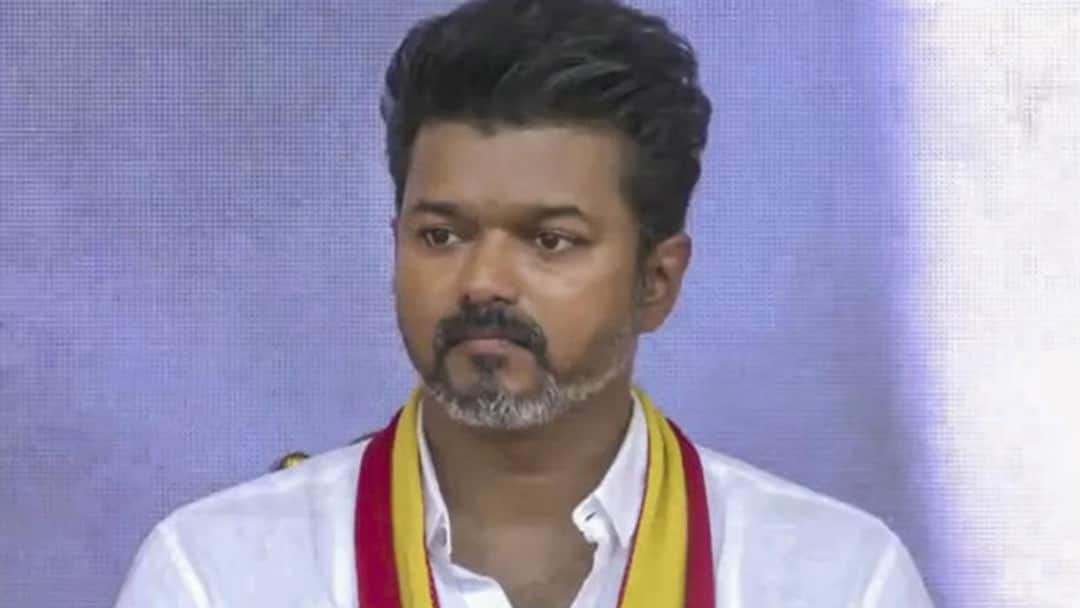 TVK Vijay: விஜய் பிரசாரம்; தவெக-விற்கு செல்லுமிடமெல்லாம் சிக்கல் தான்; கரூரில் கருணை காட்டாத காவல்துறை