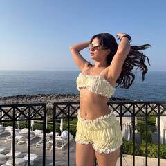 ब्रालेट और शॉर्ट्स में अवनीत कौर ने शेयर कर दी अब तक की सबसे ग्लैमरस तस्वीरें, फैंस बोले- उफ्फ कितनी हसीन हो