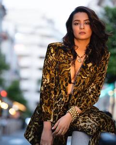 'कसौटी' की 'कसक बजाज' का इतना बदल चुका है लुक, इन 10 तस्वीरों में देखें हुस्न का जलवा