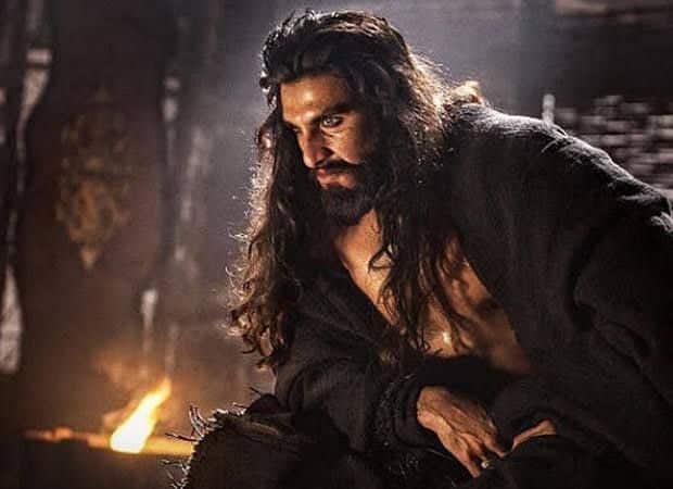 From intense characters to comedy and action, Ranveer has always given his 100% and proved that no one can do it better than him. Here’s a look at some of the iconic action characters.