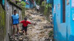उत्तराखंड में आज भारी बारिश का रेड अलर्ट, इन जिलों के स्कूलों में छुट्टी का ऐलान, प्रशासन सतर्क
