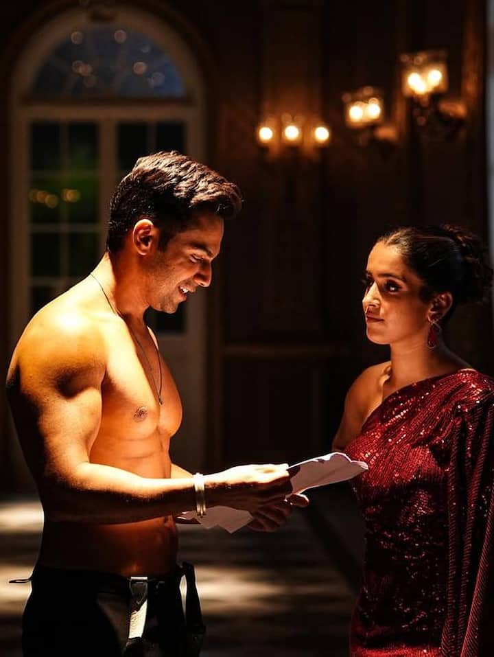 Let us tell you that in this film, the audience got to see the new chemistry of Varun Dhawan and Sanya Malhotra. Along with Jahnavi Kapoor, he shared the screen in 'Bawal' and fans also gave him a lot of love.