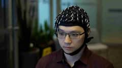 अब आप जो सोचेंगे AI उसे लिख देगा! ऑस्ट्रेलियाई वैज्ञानिकों ने तैयार की ये अनोखी स्मार्ट कैप