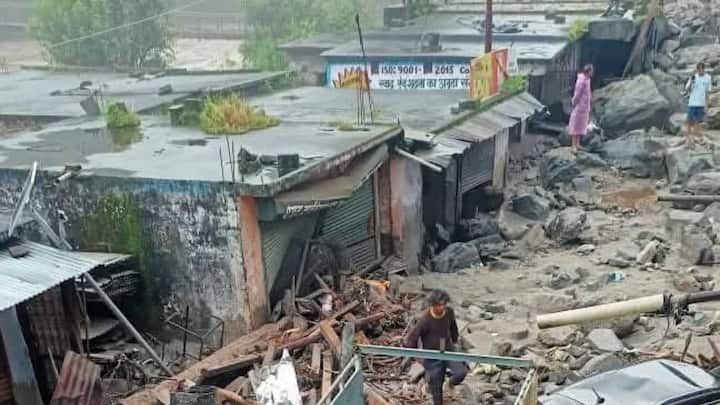 Arrangements have been made to hold the affected people in a safe place. The team of SDRF, NDRF and Police Force is working on a war footing on the spot. Work is being done to smooth blocked routes