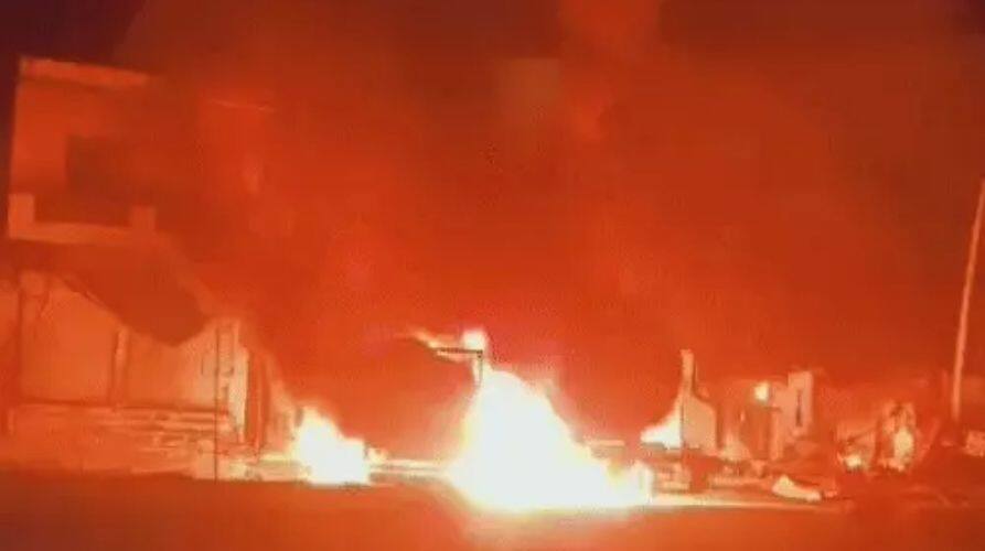 Hoshiarpur-Jalandhar highway closed Big explosion in Punjab, there was a lot of commotion; many houses and shops were reduced to ashes; 2 dead, more than 30 injured... Punjab News: ਪੰਜਾਬ 'ਚ ਵੱਡਾ ਧਮਾਕਾ, ਮੱਚ ਗਿਆ ਭਾਂਬੜ-ਪੈ ਗਿਆ ਚੀਕ-ਚਿਹਾੜਾ; ਕਈ ਘਰ ਅਤੇ ਦੁਕਾਨਾਂ ਹੋਈਆਂ ਸੁਆਹ; 2 ਦੀ ਮੌਤ, 30 ਤੋਂ ਵੱਧ ਜ਼ਖਮੀ...