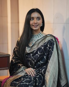 ‘बिग बॉस 19’ की इस हसीना के आगे फीकी हैं बॉलीवुड हसीनाएं, साड़ी में ढहाती हैं कहर, इन 10 तस्वीरों में देखें संस्कारी लुक