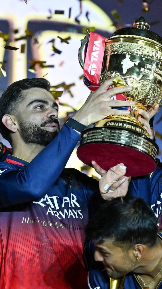 কবে অবসর নেবেন কোহলি? বড় আপডেট দিলেন আরসিবি সতীর্থ