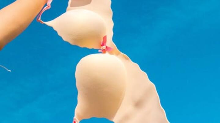 सबसे पहले इस शब्द का इस्तेमाल 1893 में अमेरिका के न्यूयॉर्क ईवनिंग हेराल्ड अखबार में हुआ था. हालांकि तब यह ज्यादा लोकप्रिय नहीं हुआ था.