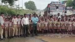 झारखंड: गिरिडीह-पाचंबा सड़क पर जान का खतरा, स्कूल के बच्चों ने किया विरोध प्रदर्शन