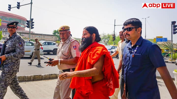 बाबा रामदेव ने कुछ योग आसनों की भी सिफारिश की, जिन्हें हर किसी को रोज़ करना चाहिए. उन्होंने कहा, “लोगों को कपालभाति और अनुलोम विलोम जरूर करना चाहिए.”
