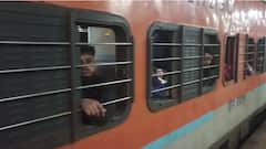 Konkan Railway Ganpati: कोकणात जाण्यासाठी ठाणे रेल्वे स्थानकांवर प्रचंड गर्दी, 24 तास आधीपासून रांगा