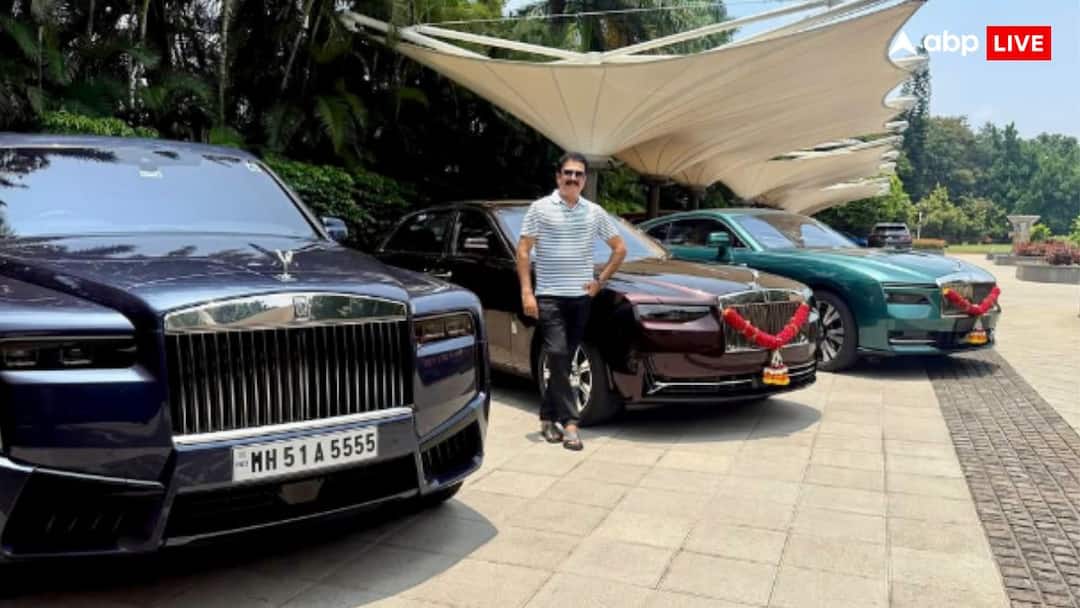कोल्हापुर के बिजनेसमैन ने एक ही दिन में खरीदी 3 Rolls-Royce, कीमत जान रह जाएंगे हैरान Kolhapur businessman Sanjay Ghodawat bought 3 Rolls Royce in a single day know price and details कोल्हापुर के बिजनेसमैन ने एक ही दिन में खरीदी 3 Rolls-Royce, कीमत जान रह जाएंगे हैरान