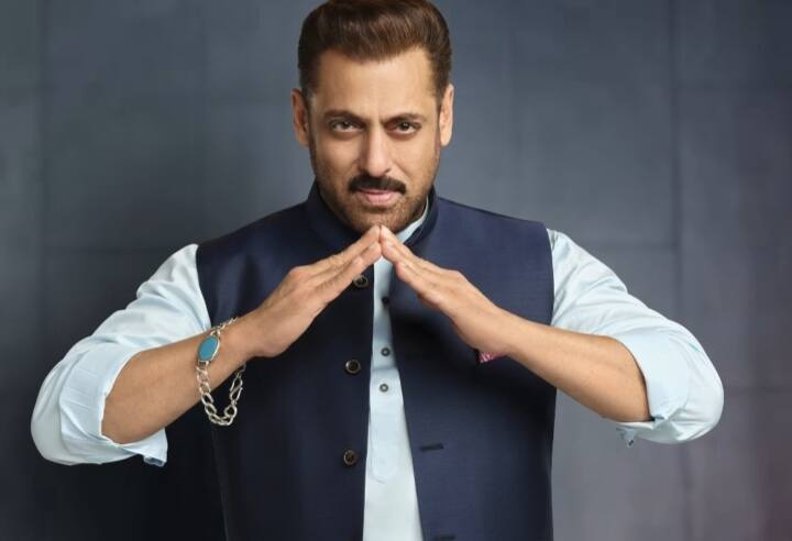 Salman Khan's reality show Bigg Boss's 19th season is starting from 24 August i.e. today, and 17 contestants will participate in it. It is being said that drama and controversy will be at its peak this season.