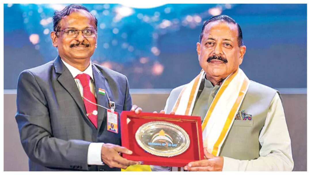 ఈ ఏడాదిలోనే మానవరహిత గగన్ యాన్-1, 2040 నాటికి చంద్రుడి మీదకు భారతీయుడు: జితేంద్ర సింగ్ India To Launch Over 100 Satellites By 2040 Says Science Technology Minister Jitendra Singh ఈ ఏడాదిలోనే మానవరహిత గగన్ యాన్-1, 2040 నాటికి చంద్రుడి మీదకు భారతీయుడు: జితేంద్ర సింగ్