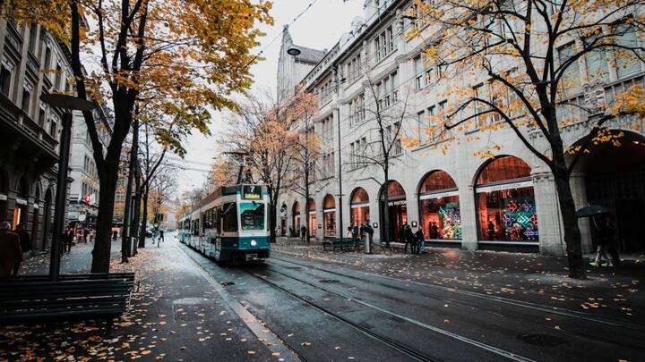 Jurich of Switzerland comes at number seven. The lifestyle here is also very high. Strong Swiss francs and high wages are very expensive.