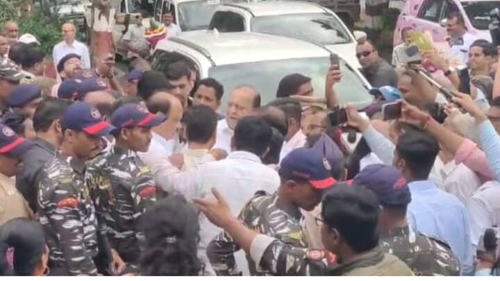 एक रकमी एफआरपी देण्यासाठी स्वाभिमानी शेतकरी संघटना आक्रमक आहे.