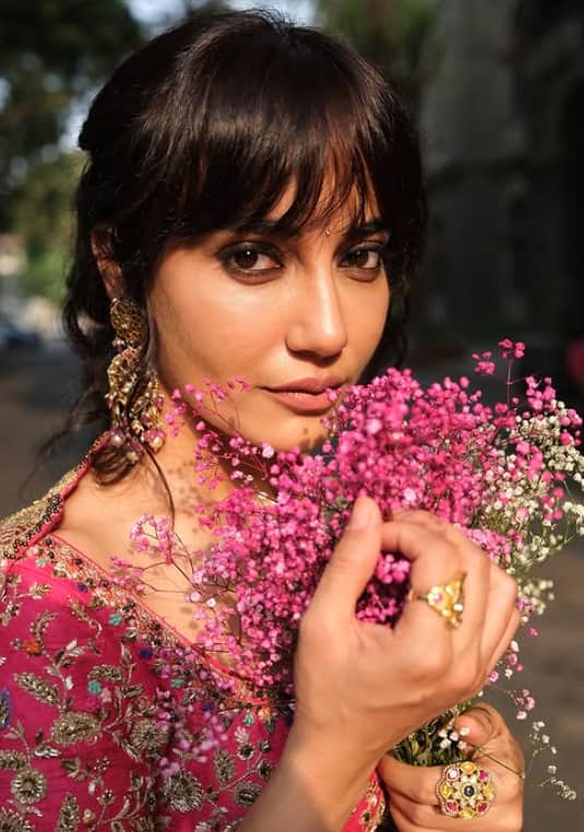 Surabhi Jyoti became a serpent in the third season. Surabhi scattered with her killer style. All of his beauty is convincing.