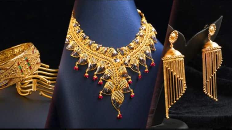 Gold Prices In Kolkata Inch Up Today, Global Uncertainty Weighs Heavy