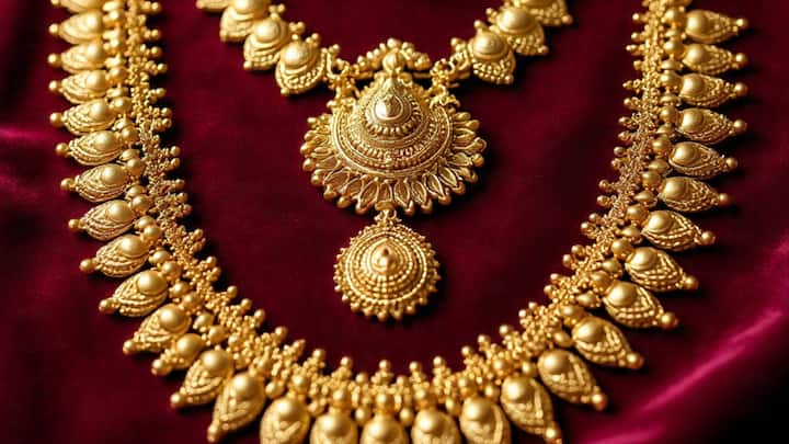 एका तोळ्याचे सोन्याचे दर सकाळी साडे दहा वाजता 100327 रुपये होते.