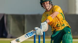 AUS vs SA 3rd ODI: डेवाल्ड ब्रेविस का छक्का बना कॉमेडी सीन, गेंद लेकर भागने लगा एक फैन, वीडियो वायरल