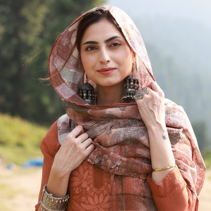 Apart from being an actress, she is also a piece activist and often appears to be highlighting social problems. Apart from this, she has also mastered Taekwondo and has been a national champion five times.