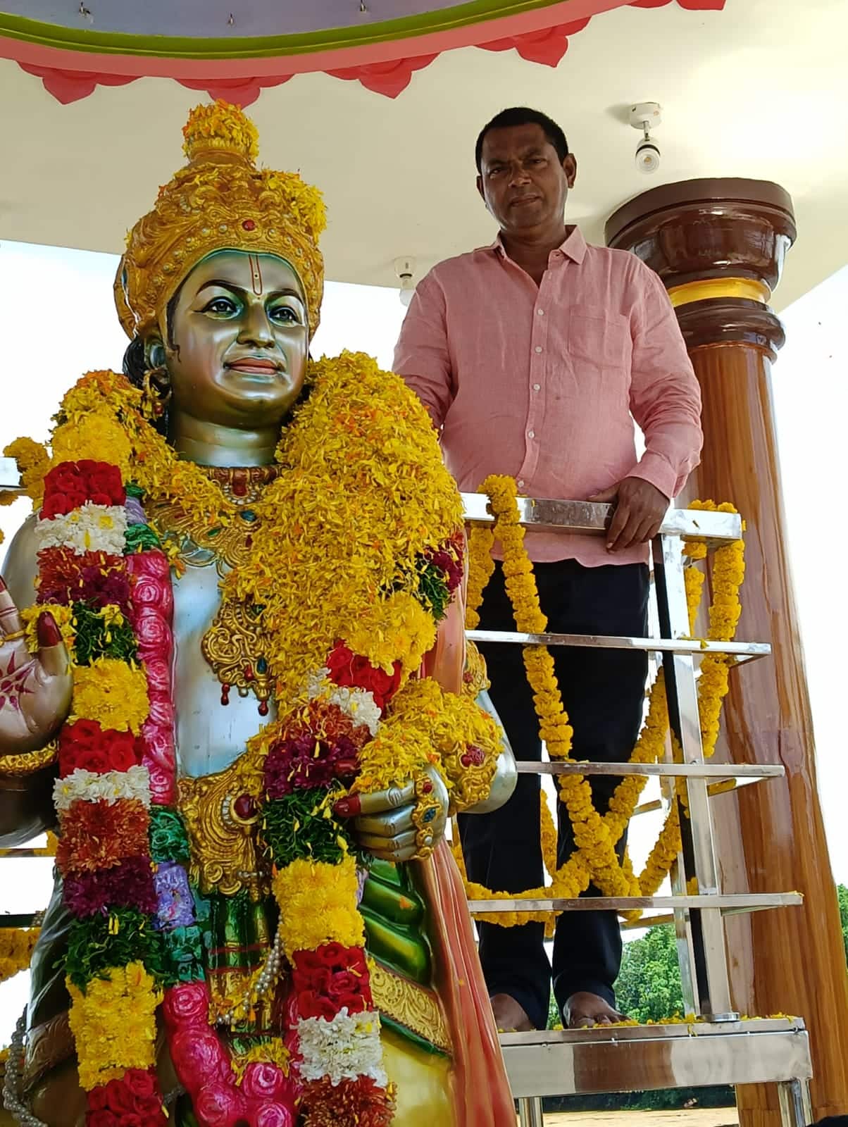 NTR statue of sri Krishna: తక్కెళ్లపాడులో ఎన్టీఆర్ విగ్రహంపై వివాదం, రాత్రికి రాత్రే మార్చి ట్విస్ట్ ఇచ్చిన నిర్వాహకులు