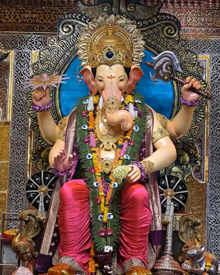 दुपारची आरती :दुपारी १२ ते १२:३०