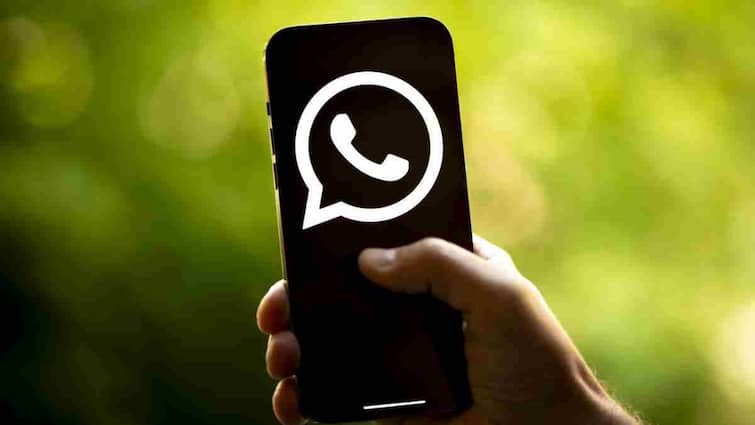 WhatsApp पर मिला वेडिंग कार्ड, खोलते ही खाते से उड़ गए पैसे, स्कैम से खुद को ऐसे रखें सेफ WhatsApp पर मिला वेडिंग कार्ड, खोलते ही खाते से उड़ गए पैसे, स्कैम से खुद को ऐसे रखें सेफ