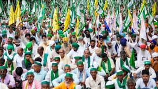 Kisan Mahapanchayat: दिल्ली में फिर जुटे सैकड़ों किसान, महापंचायत में MSP और पुराने केस वापसी पर होगी चर्चा