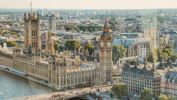 London, the capital of Britain, is also at number four in this list. The average price of luxury property here is US $ 24,000 per square meter. The reason for the popularity of London is the magnificent business atmosphere, well -known school and fantastic lifestyle.