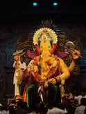 Ganesh Chaturthi 2025 : लालबागच्या राजाचं दर्शन करायचंय? संपूर्ण वेळापत्रक जाणून घ्या!