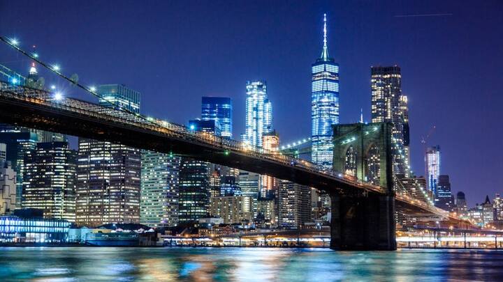 New York City is the second most expensive city in the world. The prime property here is priced at US $ 27,500 per square meter. Due to business, fashion and lifestyle hub here, the demand for real estate is always high.
