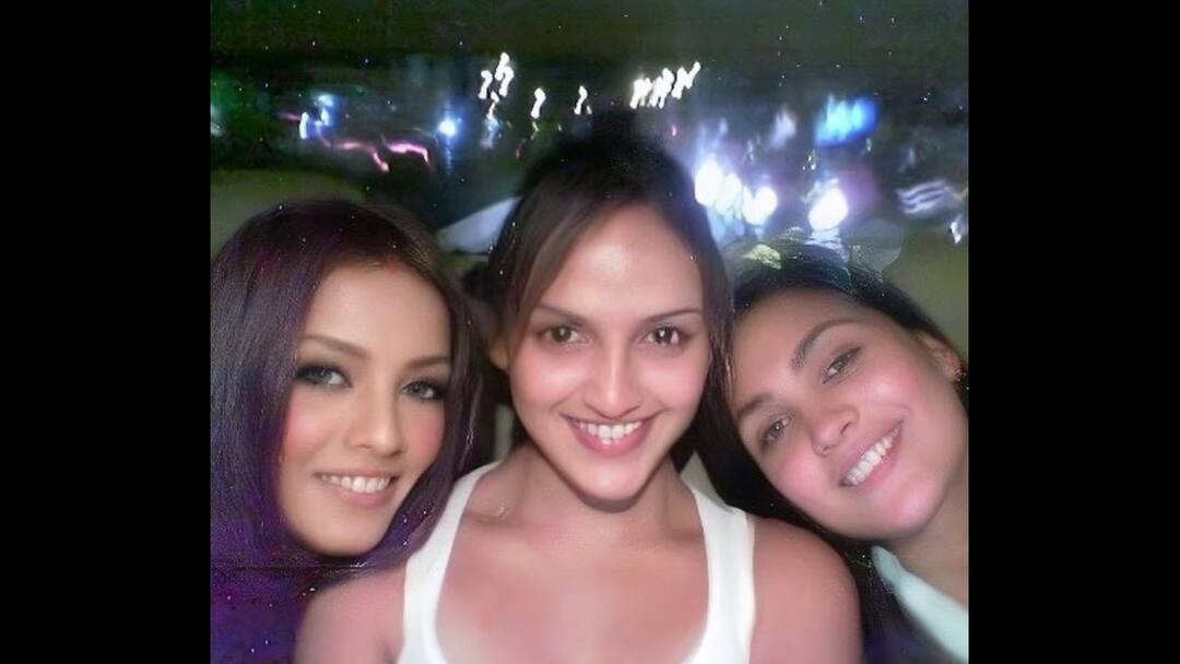 20 Years Of No Entry! Celina Jaitly Drops Unseen Selfie With Co-Stars Esha & Lara 20 Years Of No Entry! Celina Jaitly Drops Unseen Selfie With Co-Stars Esha & Lara 20 Years Of No Entry! Celina Jaitly Drops Unseen Selfie With Co-Stars Esha & Lara