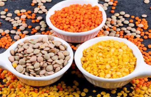 पुराने दालों से बचें: बहुत पुरानी दाल पकने में ज्यादा टाइम लेती है. कोशिश करें ताज़ी दाल का इस्तेमाल करने की, ताकि झटपट गलकर स्वादिष्ट बने.