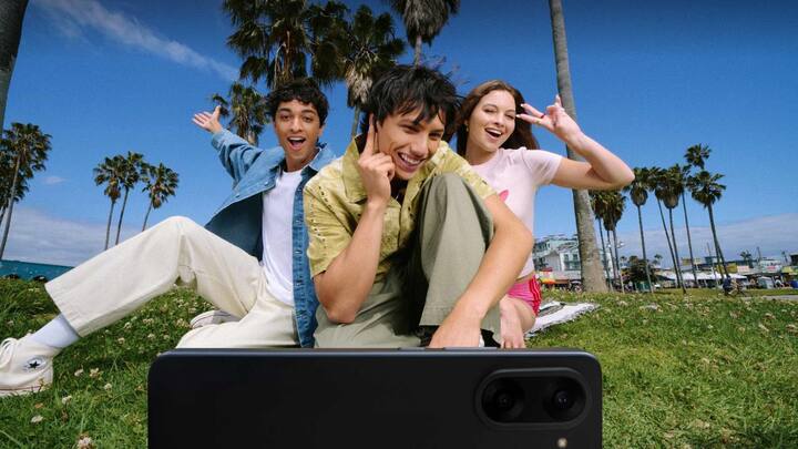 मात्र लाँच ऑफरमध्ये ग्राहकांना हे फक्त ₹1,599 मध्ये मिळणार आहेत. विक्रीची सुरुवात ८ सप्टेंबर २०२५ पासून ऑनलाइन आणि ऑफलाइन स्टोअर्समध्ये होणार आहे.