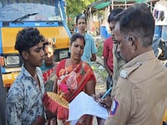 வண்ணங்கள் ஜொலிக்கும் மெகா சைஸ் விநாயகர் சிலை.. மதுரை கிளிக்ஸ் இது !