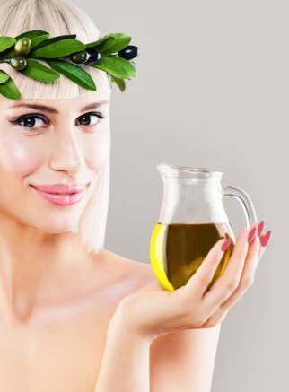 ਜੈਤੂਨ ਦੇ ਤੇਲ ਨੂੰ ਵਾਲਾਂ 'ਚ ਲਗਾਉਣ ਦੇ ਨੁਕਸਾਨ; ਜਾਣੋ ਸਹੀ ਵਰਤੋਂ